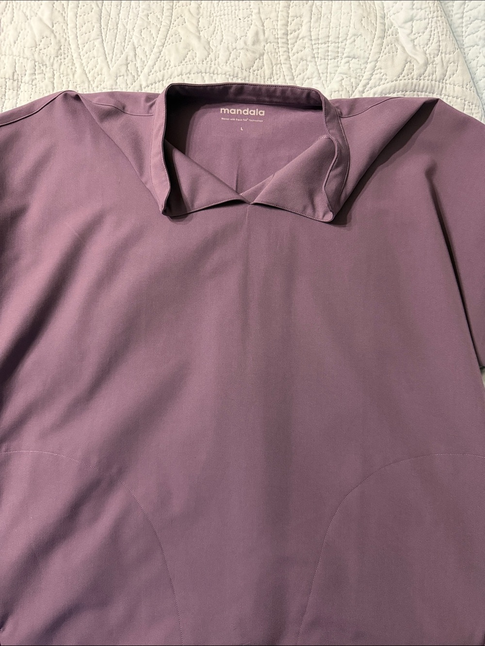 Mandala Women’s Scrub Top Like New